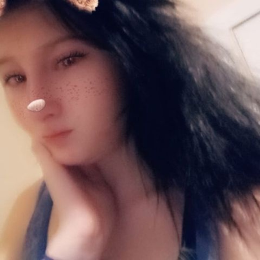 Meet your Posher, Holly